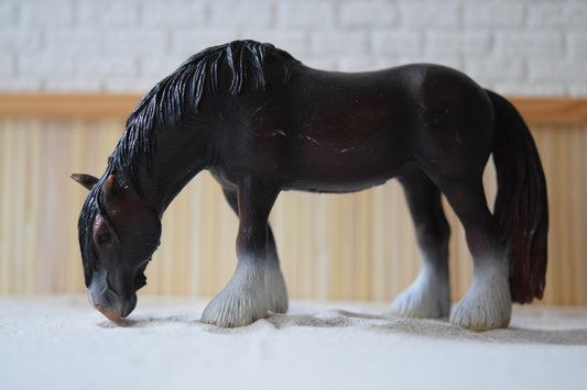 Grazende Shire merrie 13605