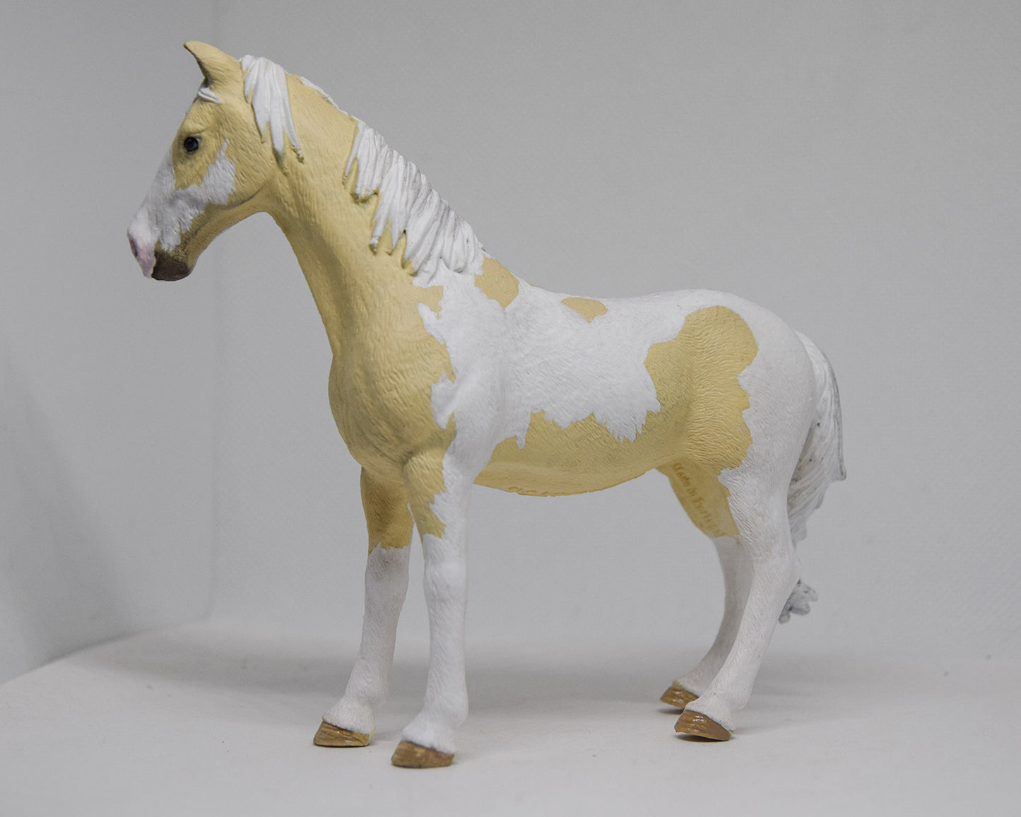 NIEUW Paint Horse 'Freckle'