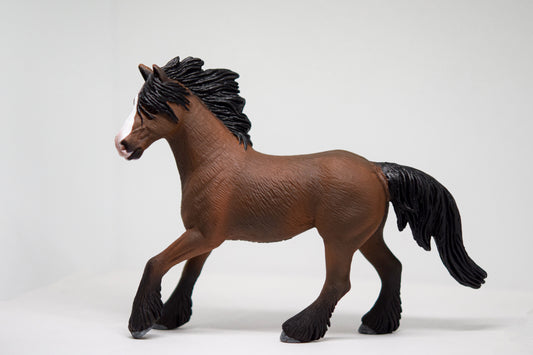 NIEUW Frieze merrie 'Pam'