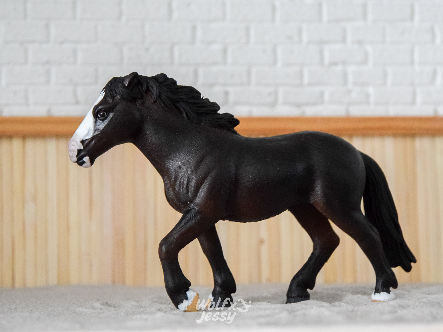 NIEUW Camargue ''Spike''